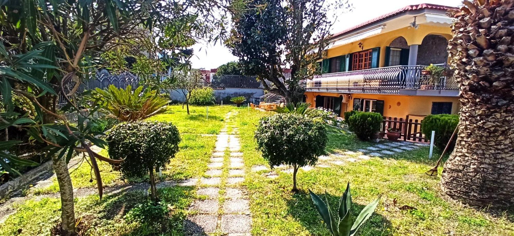 I Giardini Di Plinio - Elegante E Luminoso. Apartment บอสโกเรอาเล ภายนอก รูปภาพ
